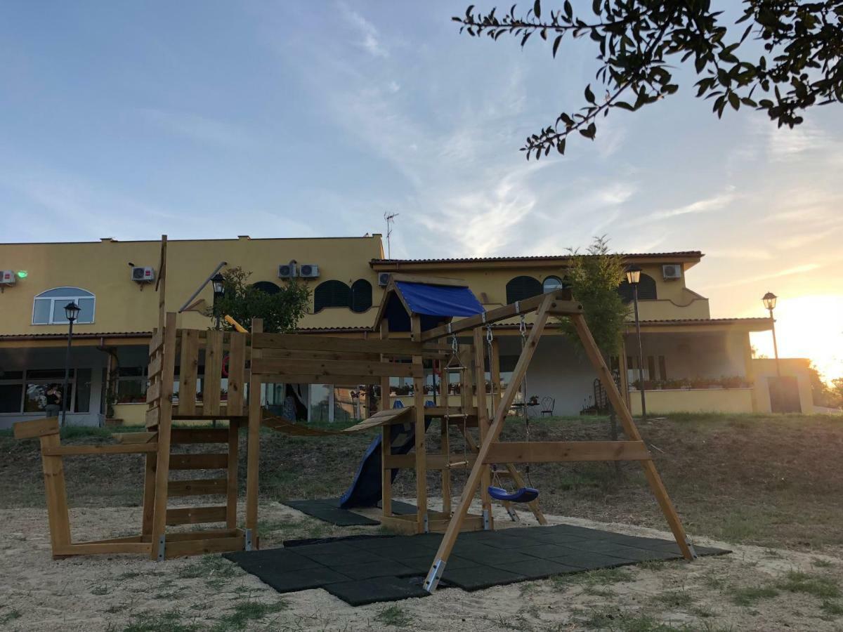 Agriturismo "Lo Zafferano" Aprilia Ngoại thất bức ảnh